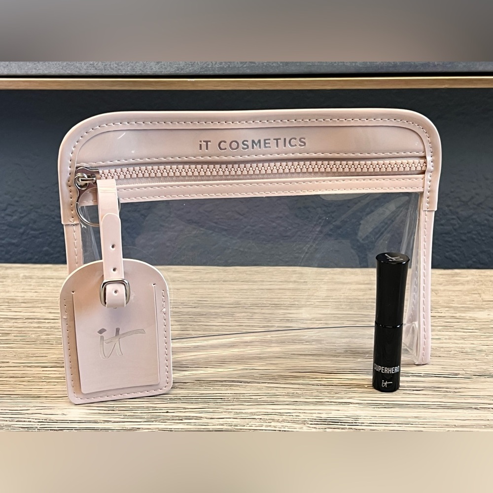 🆕 IT Cosmetics Superhero Mascara with Pink Travel Bag